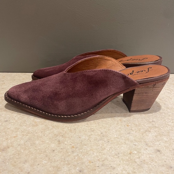 FREE PEOPLE Anya Suede Block Heel Mules Burgundy Pointed Toe Boho Western - Picture 5 of 13